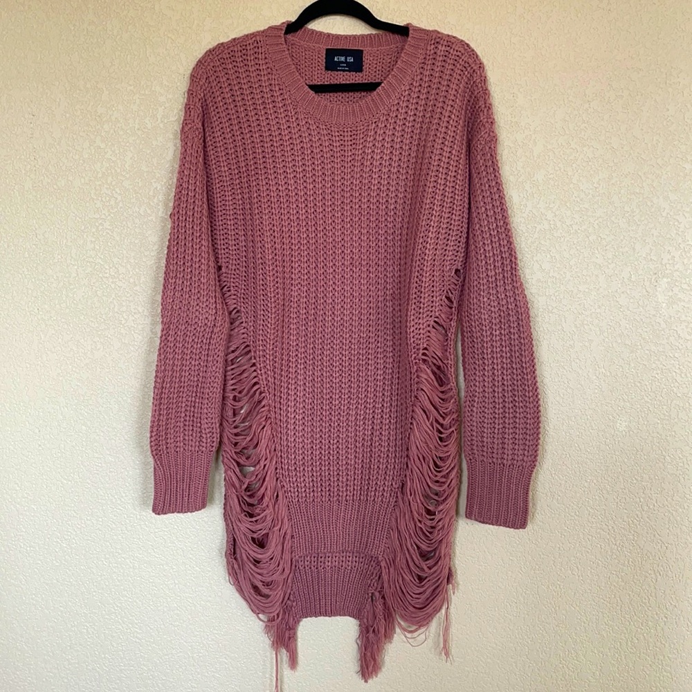 Active USA Knit Mauve Distressed Sweater Size Large